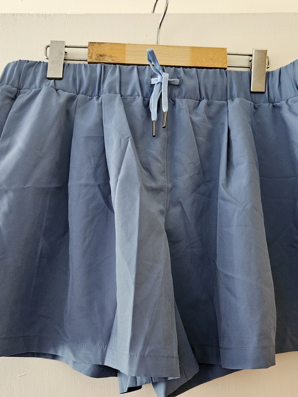 HALARA Sky Blue Elastic Waist Shorts